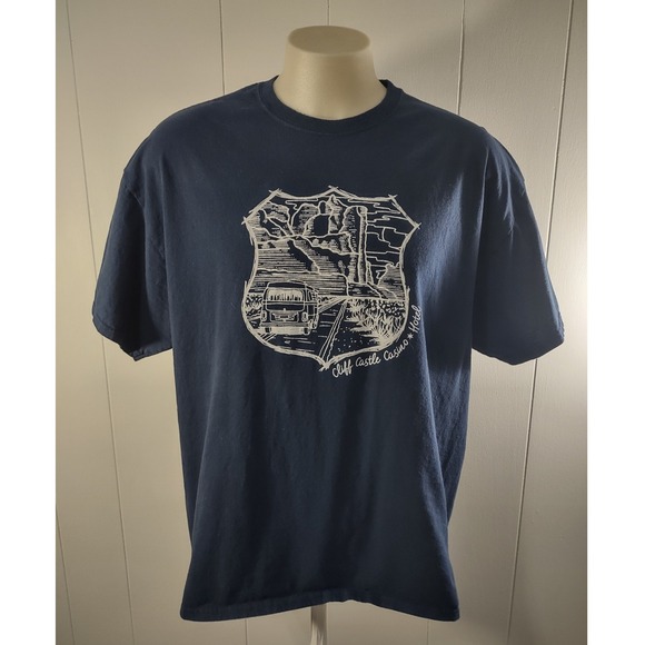 MV Sport T-Shirt 2XL Men VTG Y2K Graphic Tee Navy Cliff Castle Casino Style 207 - Picture 11 of 11